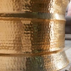 62x41x62 Metalltisch In Goldfarben - Omdrunas -Bouquet-shop 62x41x62 metalltisch in goldfarben lackiert aus aluminium omdrunas 04