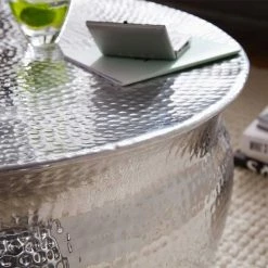 75x31x75 Alu Couchtisch In Silber - Cremo 9 75x31x75 Alu Couchtisch In Silber - Cremo -Bouquet-shop 75x31x75 alu couchtisch in silber mit hammerschlag optik cremo 04